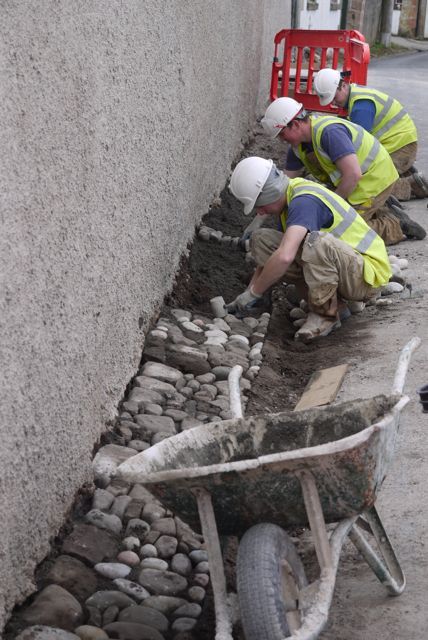 East Church, Cromarty : laying cobbles